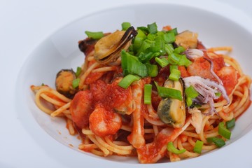 Pasta with shrimps, herbs and mashrooms