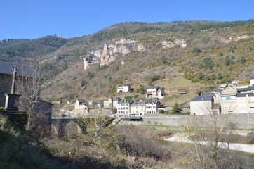 Fototapeta na wymiar village de Les vignes, Gorges du Tarn
