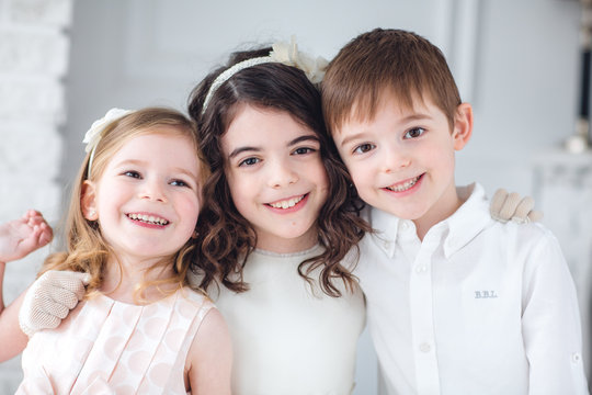 tres ni&ntilde;os abrasados