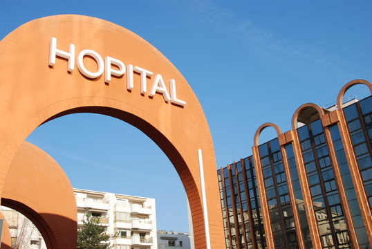 H&ocirc;pital &agrave; Levallois-Perret, France