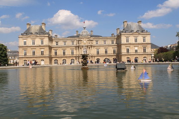 Fototapeta na wymiar Palais du Luxembourg, Paris