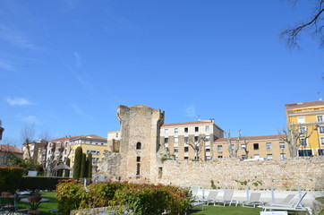 Fototapeta na wymiar Thermes romains d'Aix en Provence 