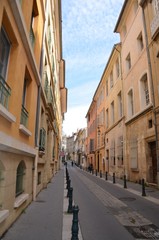 Fototapeta na wymiar Ruelle d' Aix en Provence