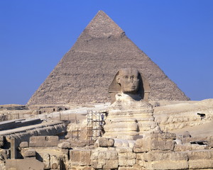 Great Sphinx and pyramid of khafre