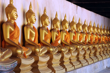 group of buddha statue ,Wat Phutthaisawan , Ayutthaya ,Thailand