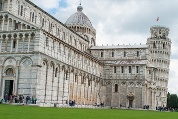 Fototapeta na wymiar Krzywa Wieża w Pizie i Katedra Duomo