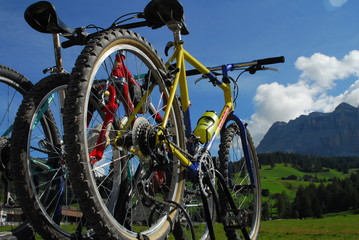 Fototapeta na wymiar Mountain bike in the Dolomites