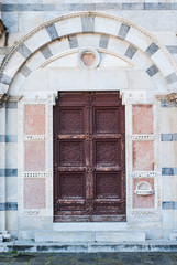 Porta arco a tutto sesto, Chiesa S. Maria della Spina, Pisa