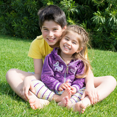 Bambini che sorridono insieme