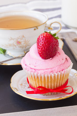 cupcake with strawberry