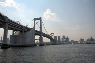 Fototapeta na wymiar Rainbow Bridge, Tokio, Japonia