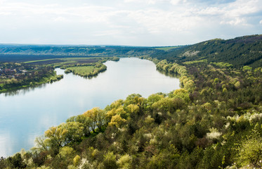 Obraz premium Spring landscape of the Dniester River