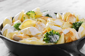 pasta with broccoli and chicken