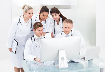 Doctors Using Desktop PC