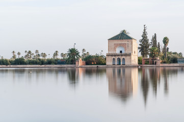 Fototapeta na wymiar Pawilon na Ogrody Menara w Marrakeszu