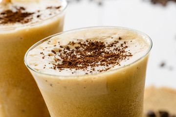 Sorbetto al caffè, close-up, fuoco selettivo