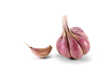 Чеснок с долькой, изолированные
