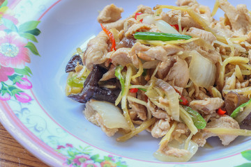 Chicken fried with ginger, Thai dish of chicken