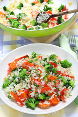Rice with broccoli, onions, carrots and paprika
