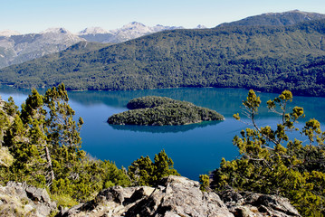 Mirador de la Isla Corazón en el Lago Mascardi (Bariloche)