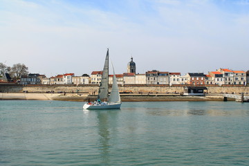 Obraz premium Promenade en voilier, La Rochelle