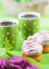 Cupcakes and coffee