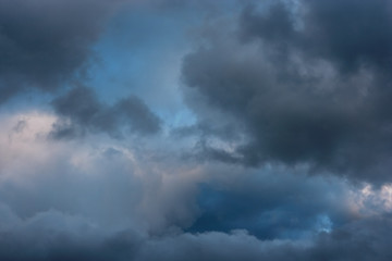 Fototapeta na wymiar Stormy clouds on spring evening.