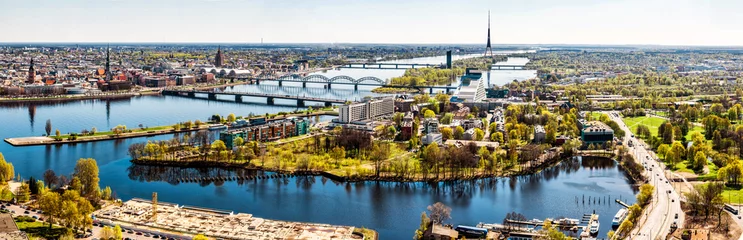 Foto auf Glas Panorama der Stadt Riga. Lettland © Alex Tihonov