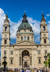 Obraz premium St. Stephen's Basilica, the largest church in Budapest, Hungary