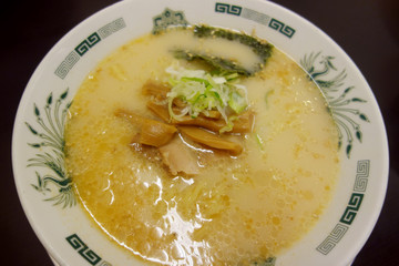 豚骨ラーメン