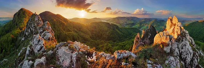 Foto op Plexiglas Panorama berglandschap bij zonsondergang, Slowakije, Vrsatec © TTstudio