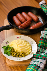 Grilled sausages and mashed potatoes