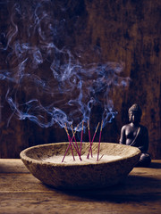 Schale Holz Räucherstäbchen Buddha