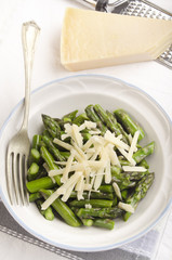 asparagus with grated parmesan cheese