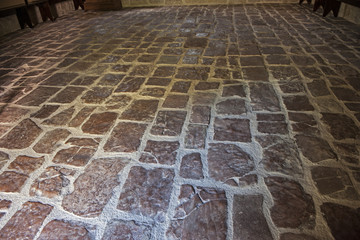 Steinfussboden im Eremo della Trasfigurazione bei Assisi, Italien