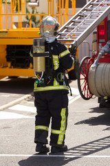 pompier sur intervention incendie