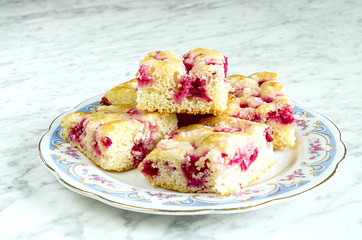 Homemade currant cake