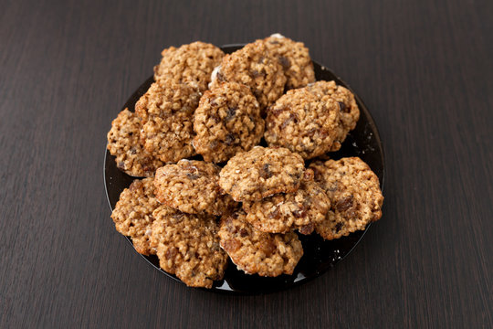 oatmeal cookies with raisins