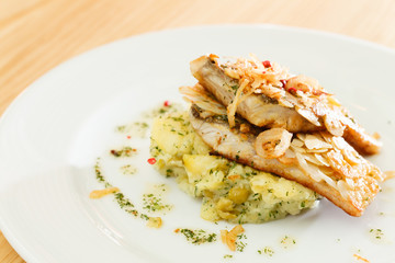 fish with potatoes
