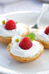 Butter buns with  creamy cheese and fresh raspberries