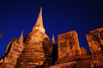 Fototapeta premium twilight time of Wat Phra Sri Sanphet, Ayutthaya, Thailand