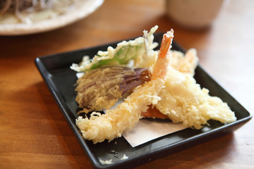 Soba noodle with fried shrimp