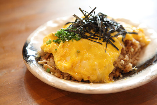 fried rice japanese style , omu soba meshi teishoku