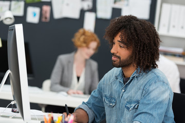 kreative geschäftsleute bei der arbeit