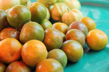 orange fruits in the market