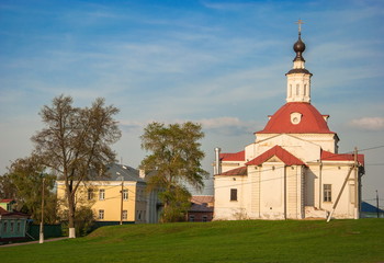 Fototapeta na wymiar Church of Resurrection in ancient Russian city of Kolomna