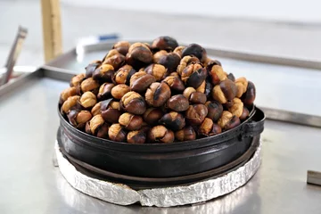 Rolgordijnen Roasted Chestnuts in Istanbul © diak
