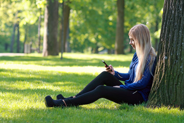 girl looking at phone