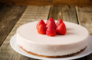 cheesecake with strawberry