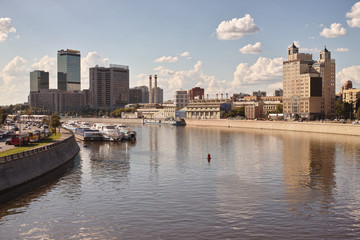 Obraz premium Embankment of the Moscow river. World Trade Center.
